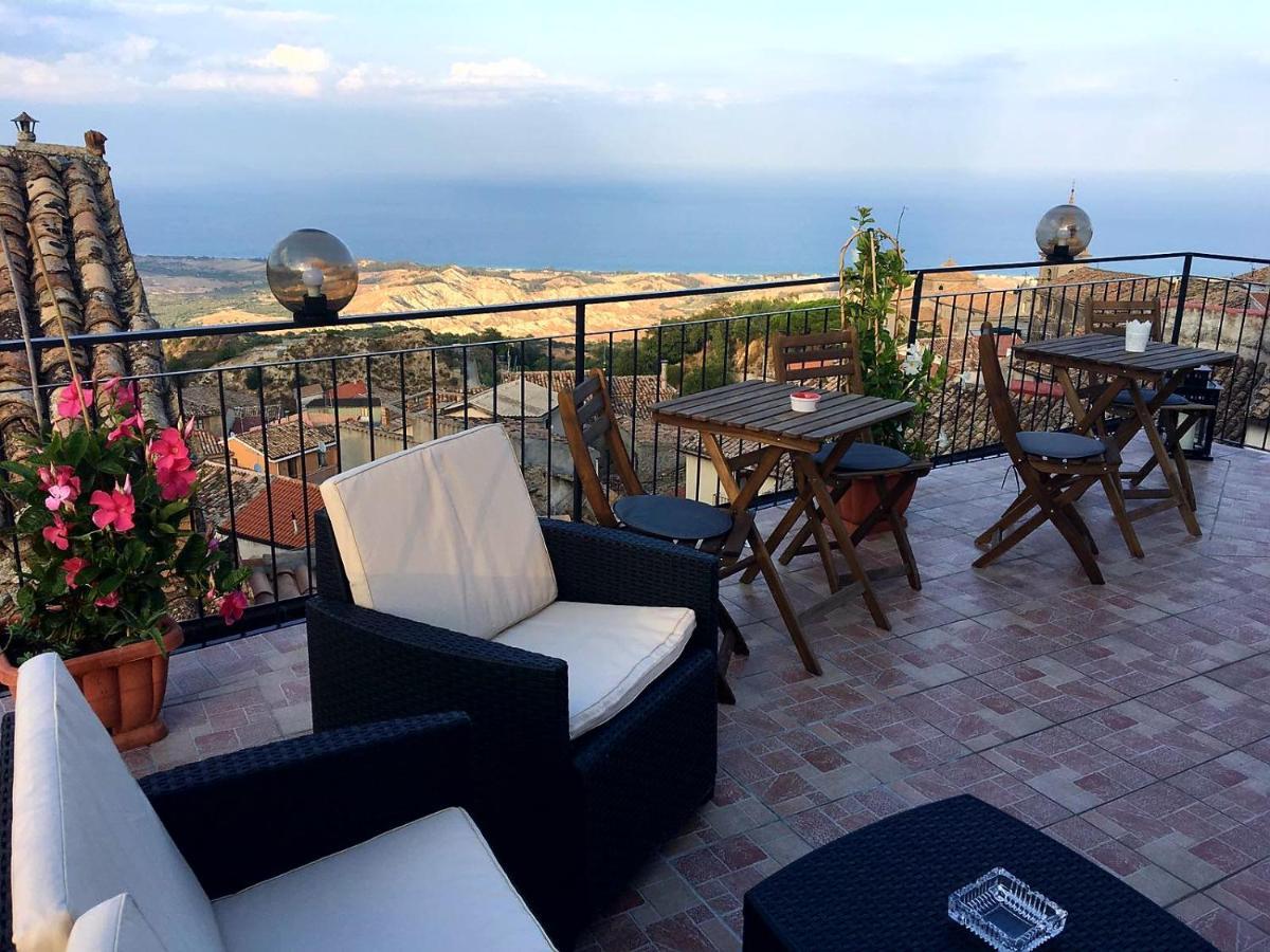 Perla Del Borgo Appartamenti Santa Caterina dello Ionio Bagian luar foto
