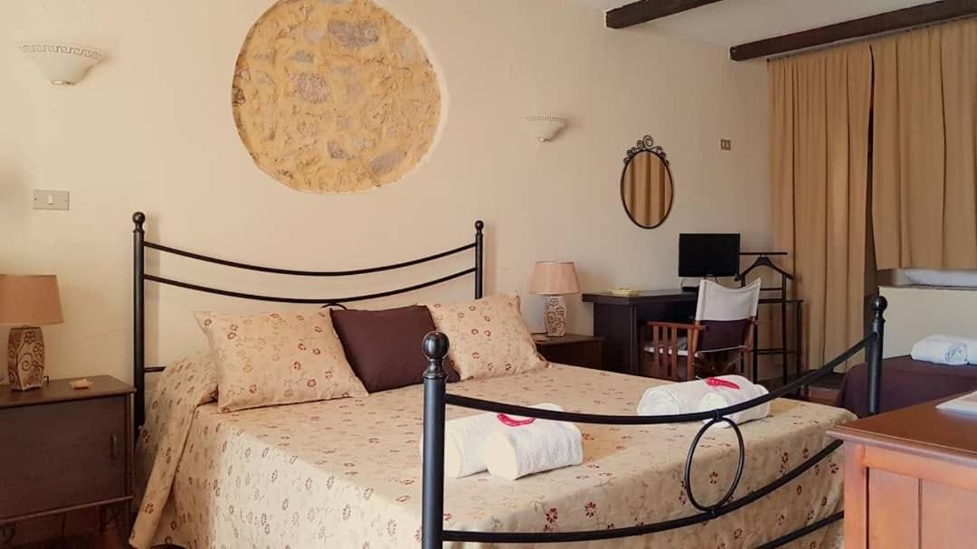 Perla Del Borgo Appartamenti Santa Caterina dello Ionio Bagian luar foto