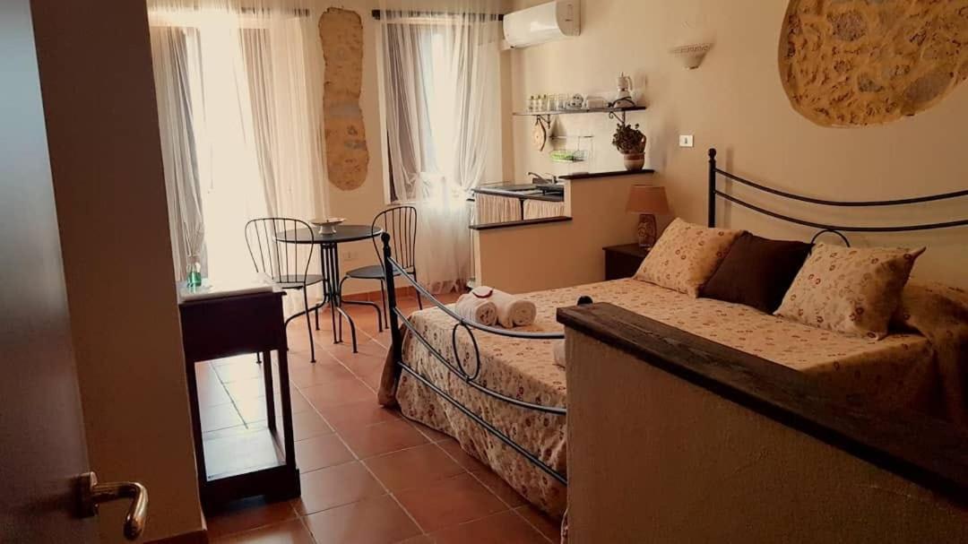 Perla Del Borgo Appartamenti Santa Caterina dello Ionio Bagian luar foto