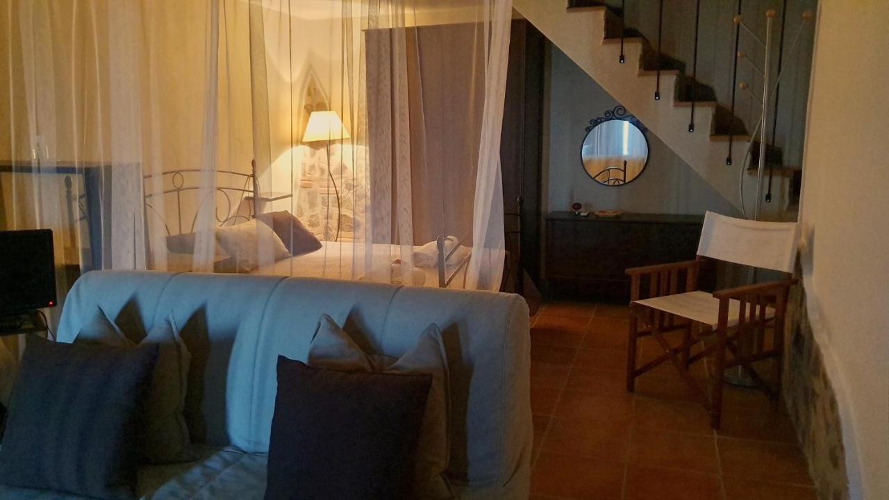Perla Del Borgo Appartamenti Santa Caterina dello Ionio Bagian luar foto