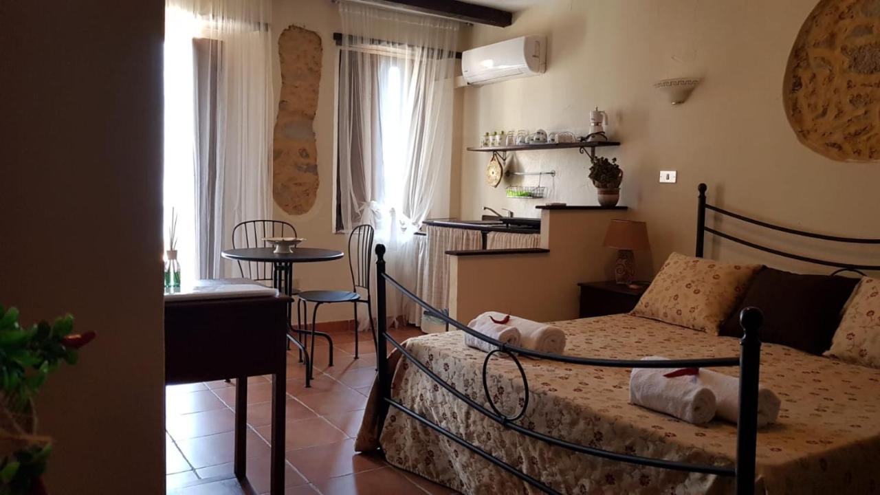Perla Del Borgo Appartamenti Santa Caterina dello Ionio Bagian luar foto
