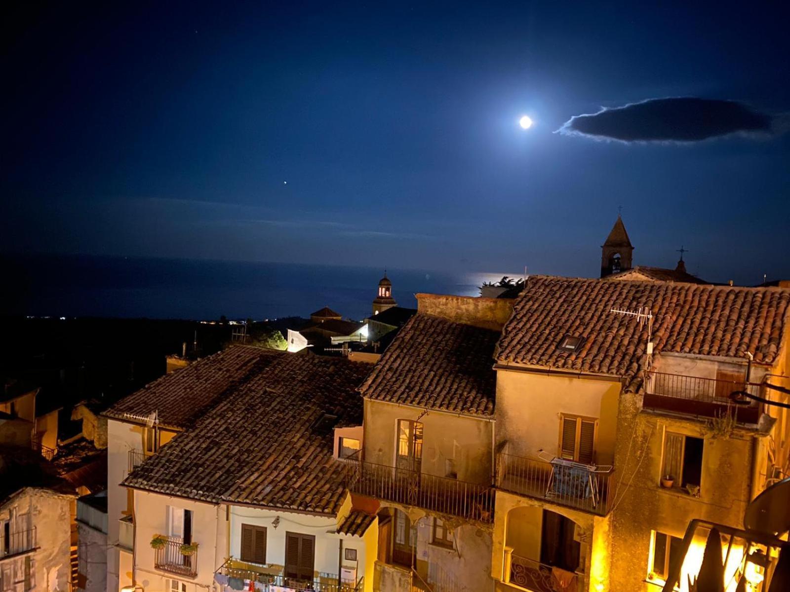 Perla Del Borgo Appartamenti Santa Caterina dello Ionio Bagian luar foto